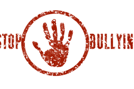El CIJ de Torrent forma a los jóvenes en prevención del bullying y atención a personas con necesidades especiales