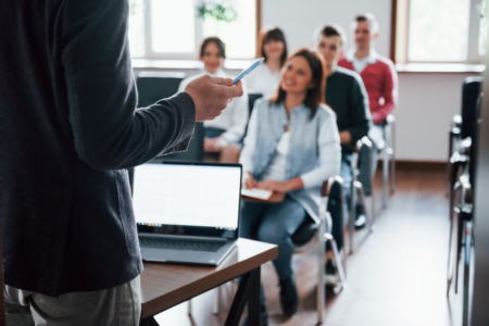 La GVA apuesta por el empleo y la formación a través de talleres dirigidos a jóvenes menores de 30 años