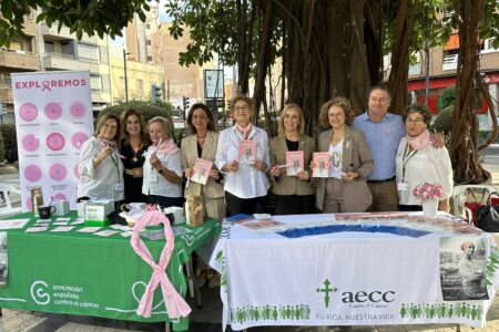 Torrent informa para prevenir el cáncer de mama