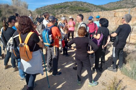 Los torrentinos disfrutan del recuperado Sender del Reg Mil•lenari por el barranc de l’Horteta
