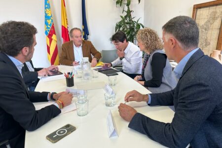 Aguirre y Folgado estudian las mejores opciones para los agricultores de Torrent