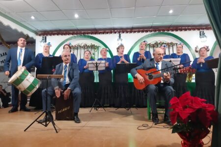 La Asociación de Amigos de la Cultura Andaluza ilumina la noche en Torrent con sus villancicos