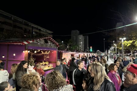 Torrent abre el Mercado Navideño en la plaza de la Unión Musical (fotos)