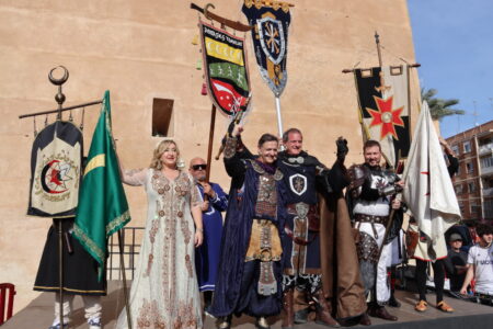 Mig Any de Moros y Cristianos con cargos festeros nuevos para 2024 en Torrent