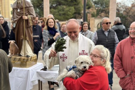 Torrent celebra una multitudinaria bendición de animales