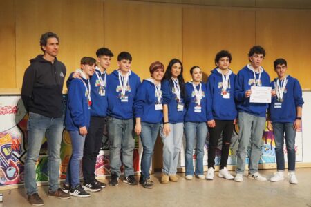 El colegio La Purísima de Torrent competirá en la fase nacional de robótica First Lego League  