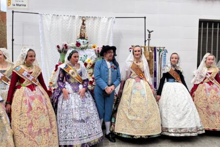 ADISTO quema su Falla en una jornada fallera completa