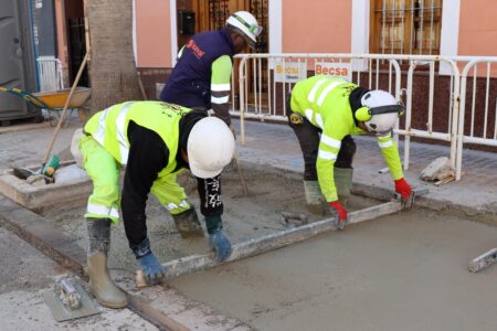 Torrent resuelve los problemas de acumulación de aguas pluviales en la Calle Canónigo Gisbert