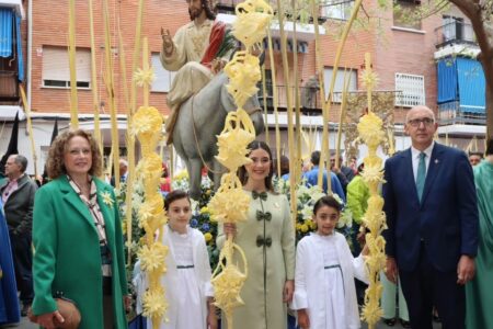 Torrent arranca la Semana Santa con la procesión del Domingo de Ramos