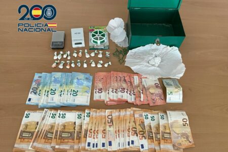 Desmantelado un punto de venta de droga y detiene a dos hermanos