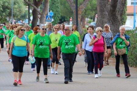 Pistoletazo de salida al «Proyecto Activa» en Torrent con una caminata multitudinaria
