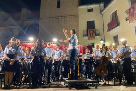 La Unió Musical de Torrent deleita con un Concierto del Corpus Christi inolvidable