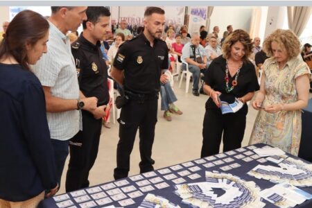 El Ayuntamiento de Torrent y la Policía Nacional refuerzan la concienciación sobre ciberseguridad con una nueva charla