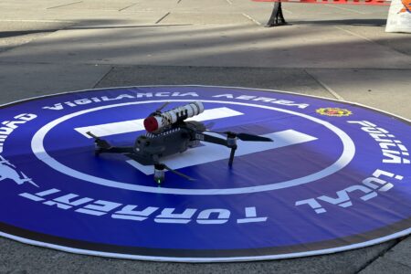 Torrent refuerza la seguridad con un dron y más agentes durante las fiestas