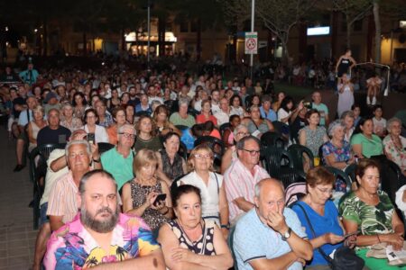 Torrent se prepara para vivir un sábado de fiesta en cada barrio