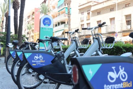 TorrentBici se renueva con 100 bicis eléctricas y 19 estaciones