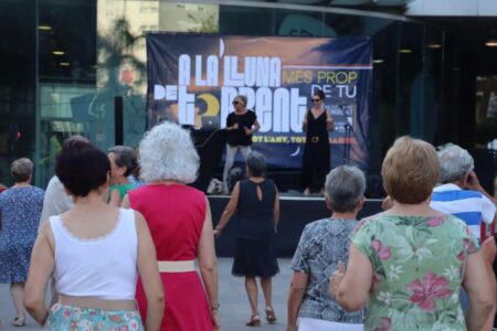 Los mayores de Torrent también bailan en agosto