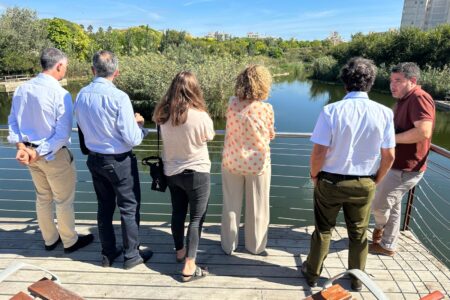 Folgado se reúne con el alcalde de Alicante para conocer el parque La Marjal que evita inundaciones