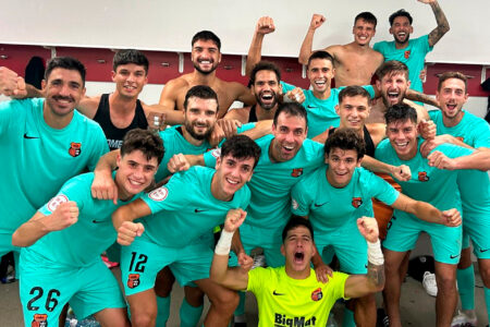 El Torrent CF sigue sumando con su primera vitoria frente al UE Olot
