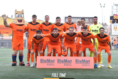 El Torrent CF suma un punto en el arranque ligero frente al CE Sabadell
