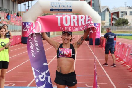 Abdelmajid Elhissouf y Elia Fuentes ganan la 10K Ciutat de Torrent