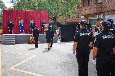 Torrent rinde homenaje a la Policía Nacional en el Día de los Ángeles Custodios