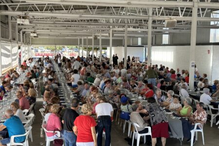 Torrent clausura la Semana del Mayor con pilates, paella y una tarde de baile