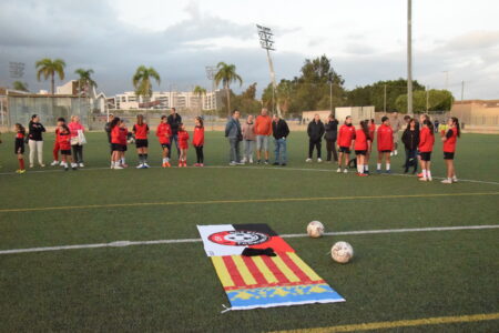 El CFF Torrent l’Horta Sud homenajea a las víctimas de la DANA