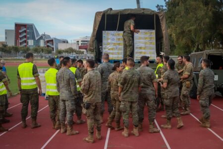 Torrent recibe por aire por segundo día cargamento de agua y víveres del ejército