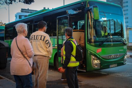 25 autobuses de Madrid ya conectan Torrent con el centro de Valencia