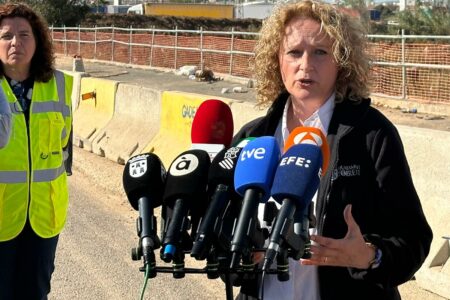 La CV-33 entre Torrent y Valencia reabre este martes tras intensas labores de limpieza y reparación