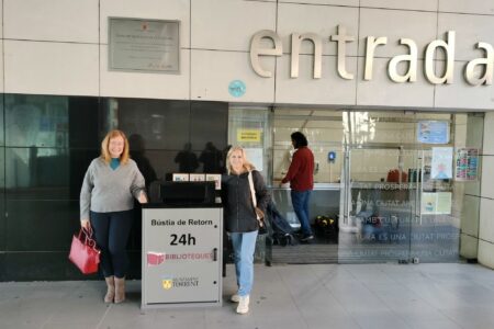 Las Bibliotecas de Torrent innovan un nuevo servicio de buzones de devolución de libros