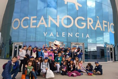 La Casa de la Dona de Torrent sumerge a las familias en la aventura marina del Oceanográfic de Valencia