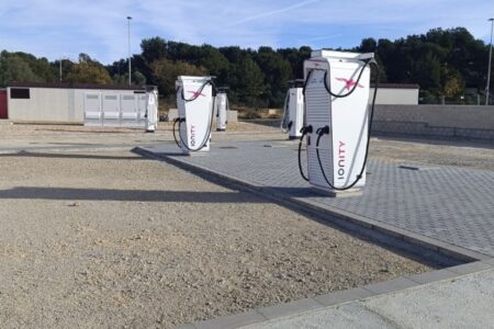 IONITY construye en Torrent una estación de carga ultrarrápida con 8 puntos iniciales