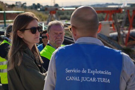 Una ministra visita Torrent 38 días después, a escondidas, sin avisar al Ayuntamiento y sin hablar con vecinos