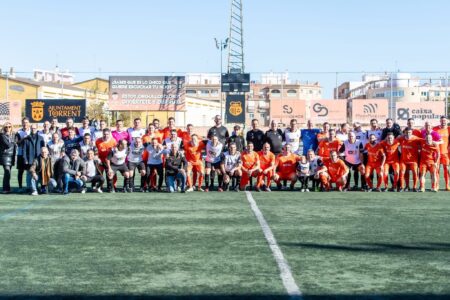 Las Leyendas del Valencia CF y L’Horta Sud juegan por los clubes afectados por la DANA