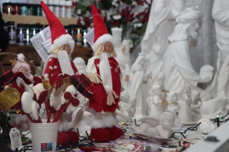 Torrent inaugura su II Mercado Navideño en la plaza Unión Musical