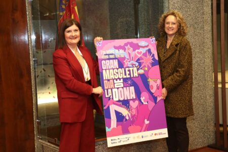 Torrent rinde homenaje a la mujer trabajadora con una espectacular mascletà