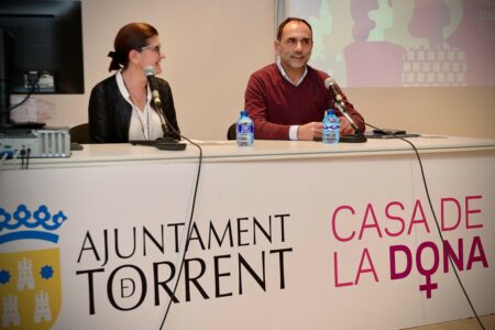 Torrent acoge una charla sobre el Plan de Información y Difusión de Recursos para mujeres víctimas de violencia