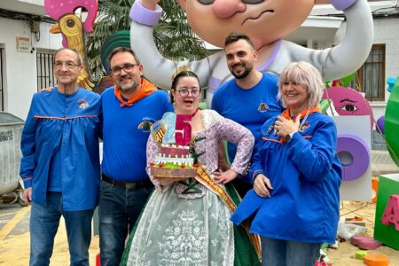 La Falla de ADISTO da inicio a la semana grande de las fallas de Torrent