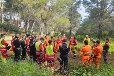 Dos miembros de Protección Civil Torrent se forman en el IVASPE