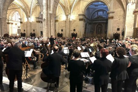 La Unió Musical de Torrent llena la Catedral de Valencia en el 30º aniversario de su Coral Polifónica