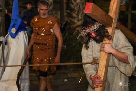 Nueve procesiones en Miércoles Santo en Torrent, varias se trasladan al barrio del Ensanche