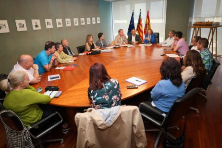 Torrent analiza con los directores el Plan Edificant para la mejora de las infraestructuras de los colegios públicos