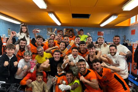 El Torrent CF firma una victoria de oro en zona de ascenso y sueña con la Copa del Rey