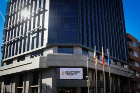 Torrent entrega a 881 vecinos las ayudas de Amancio Ortega, superando el 70% de las ayudas totales
