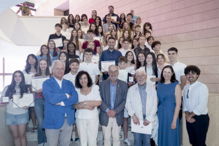 La Purísima de Torrent gana el premio literario del CVC en la ESO y Bachiller sobre la Inteligencia Artificial